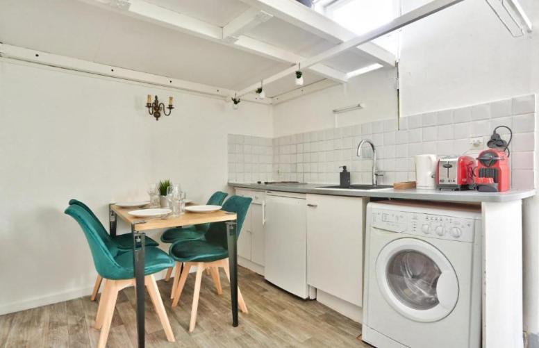 Appartement Quartier Dans Le Marais Hotel De Ville Paris Exteriör bild